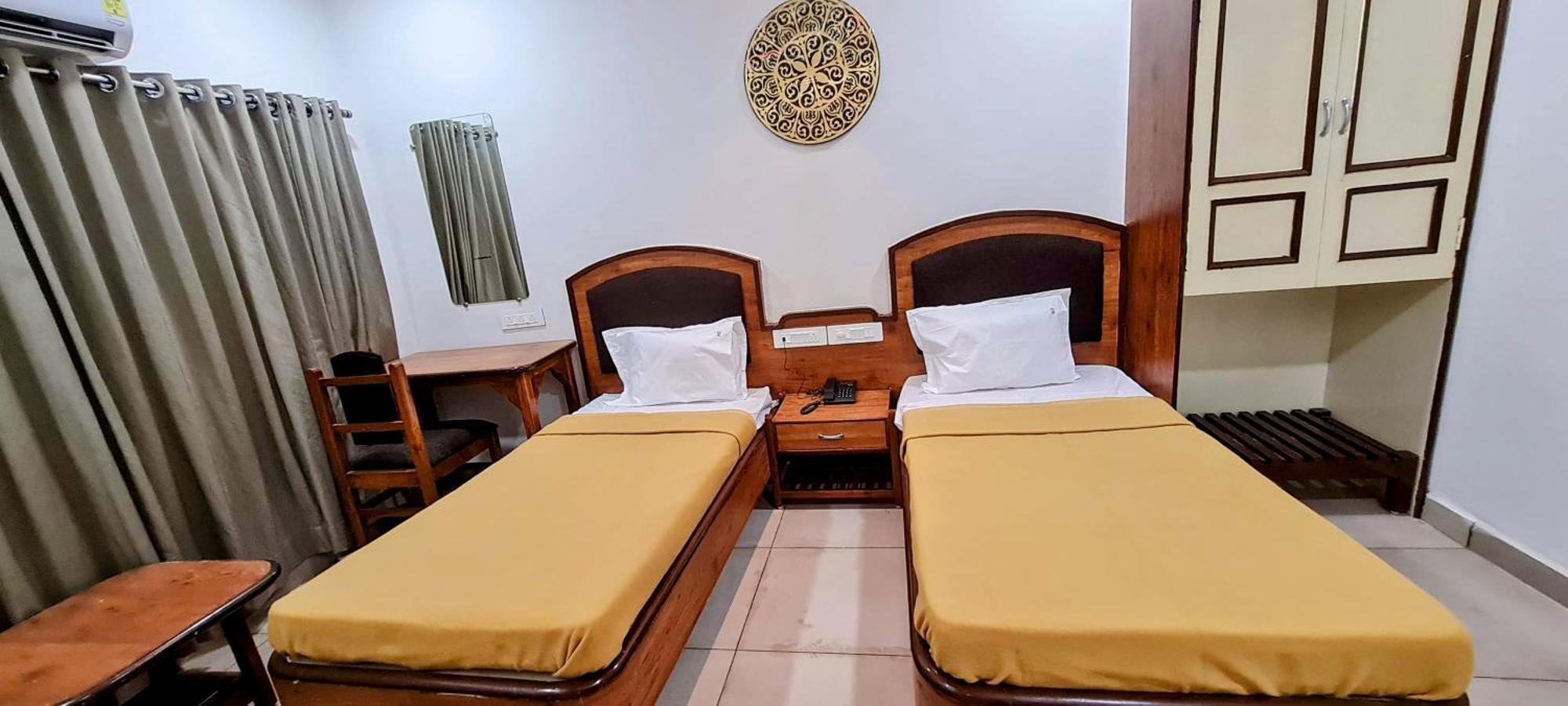 Hotel Tirth Ankleshwar Exterior foto